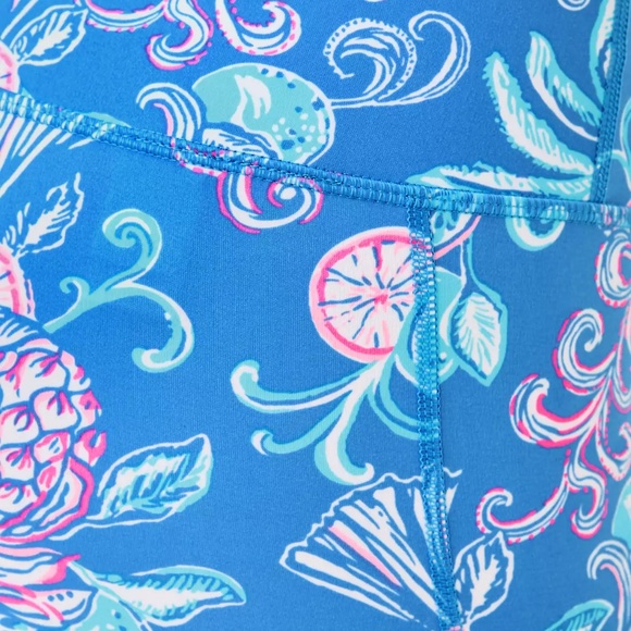 Lilly Pulitzer 21" Weekender High Rise Crop Legging - Picture 5 of 9